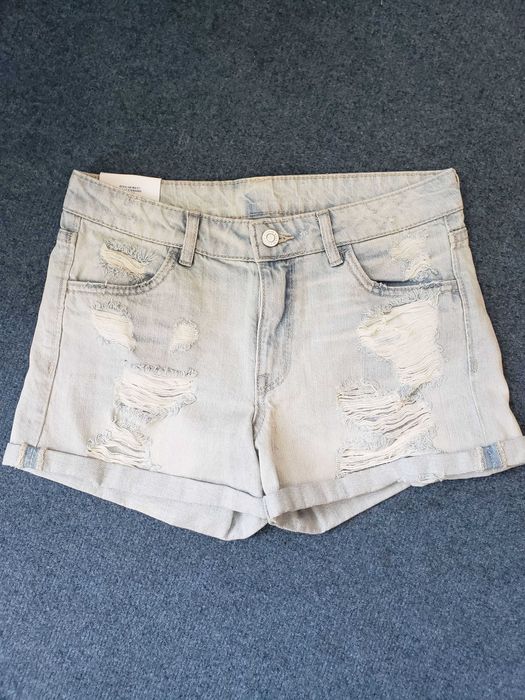 H&M дънкови шорти, Нови с етикет