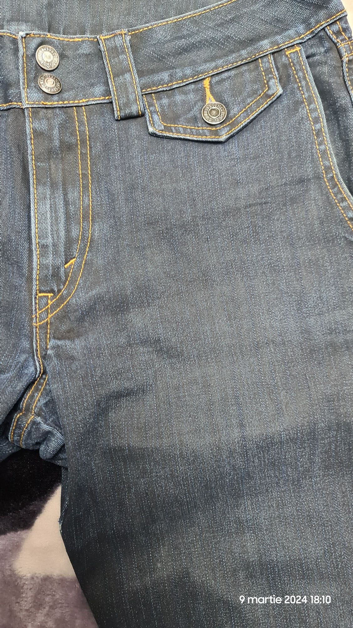 Blugi  LEVI'S, Originali, Albaștri,model deosebit,măsura W32L30