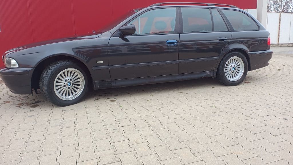 Dezmembrez bmw  530D 525D  e39