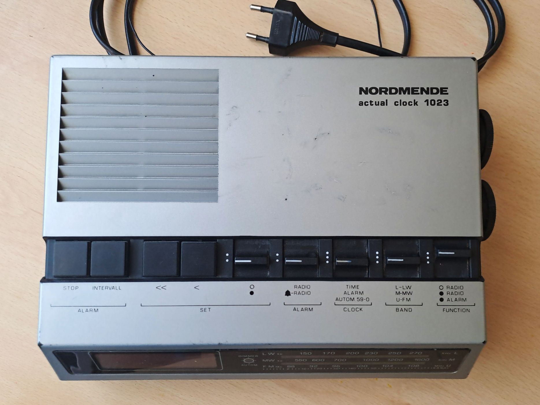Старо Радио NORMENDE actual clock 1023, Germany - перфектен звук