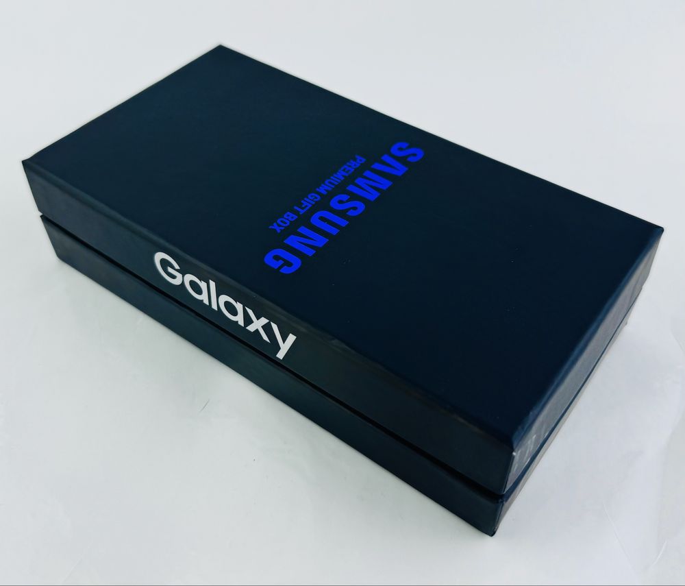 НОВ! Samsung Galaxy Z Fold 6 5G 256GB 12RAM Gray Gift Box Гаранция!