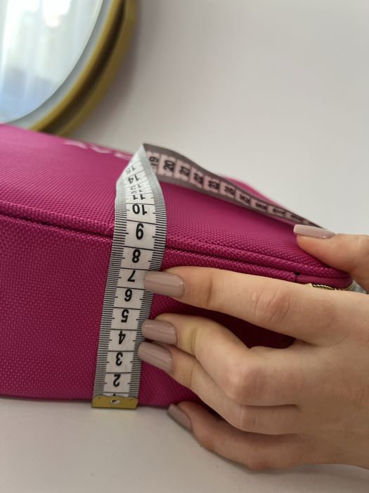 Portfard roz nou, elegant si practic