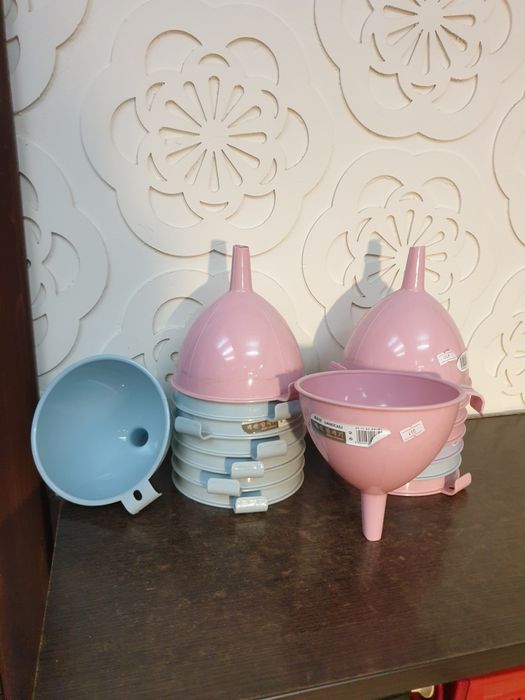 Воронки для кухни, по хозяйству, новые