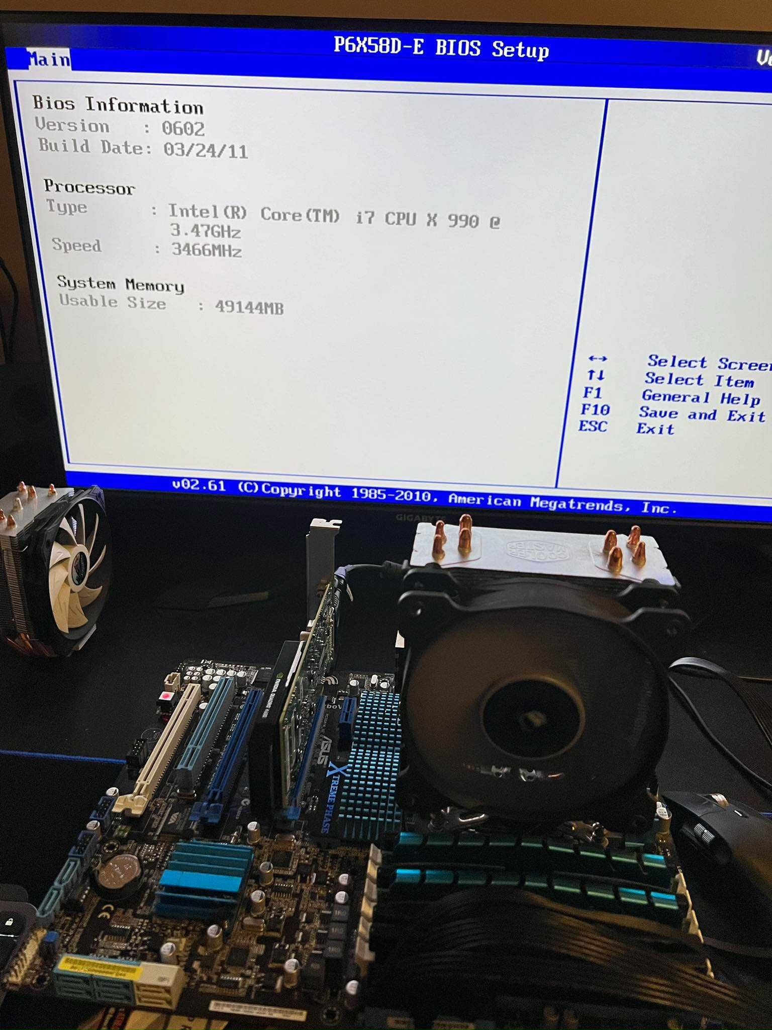 Процесор CPU Intel Core i7 990X шестядрен най-бързия за 1366 X58