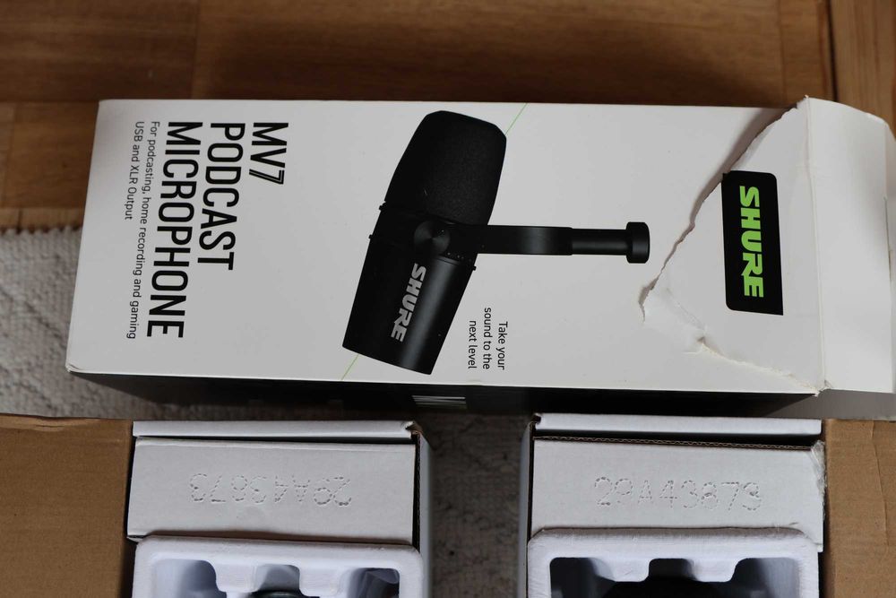 Shure MV7 USB микрофон – 2 бр.