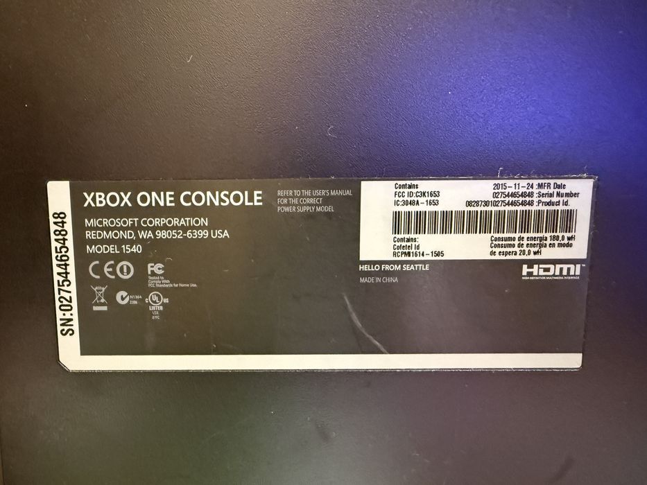 xBox One (1540) + senzor Kinect + 1 consolă wireless