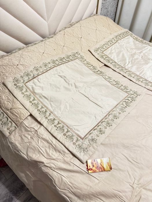 Комлект постельного белья (новый)