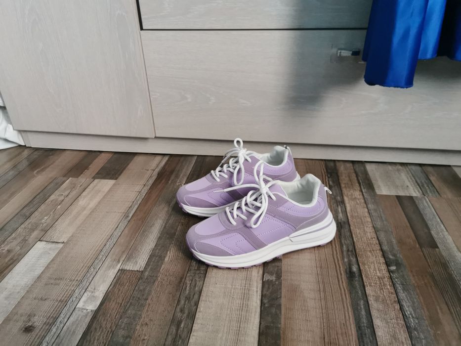 Adidași marime 37