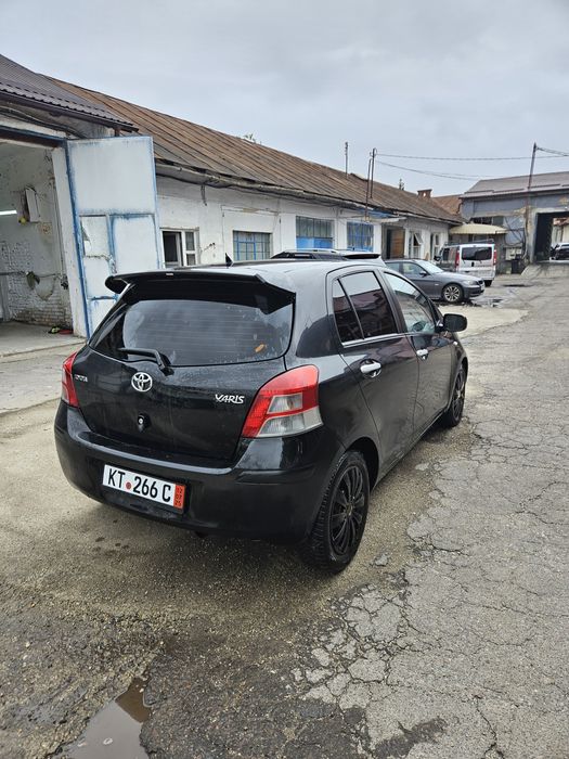 Toyota Yaris 2010 1.3 benzina