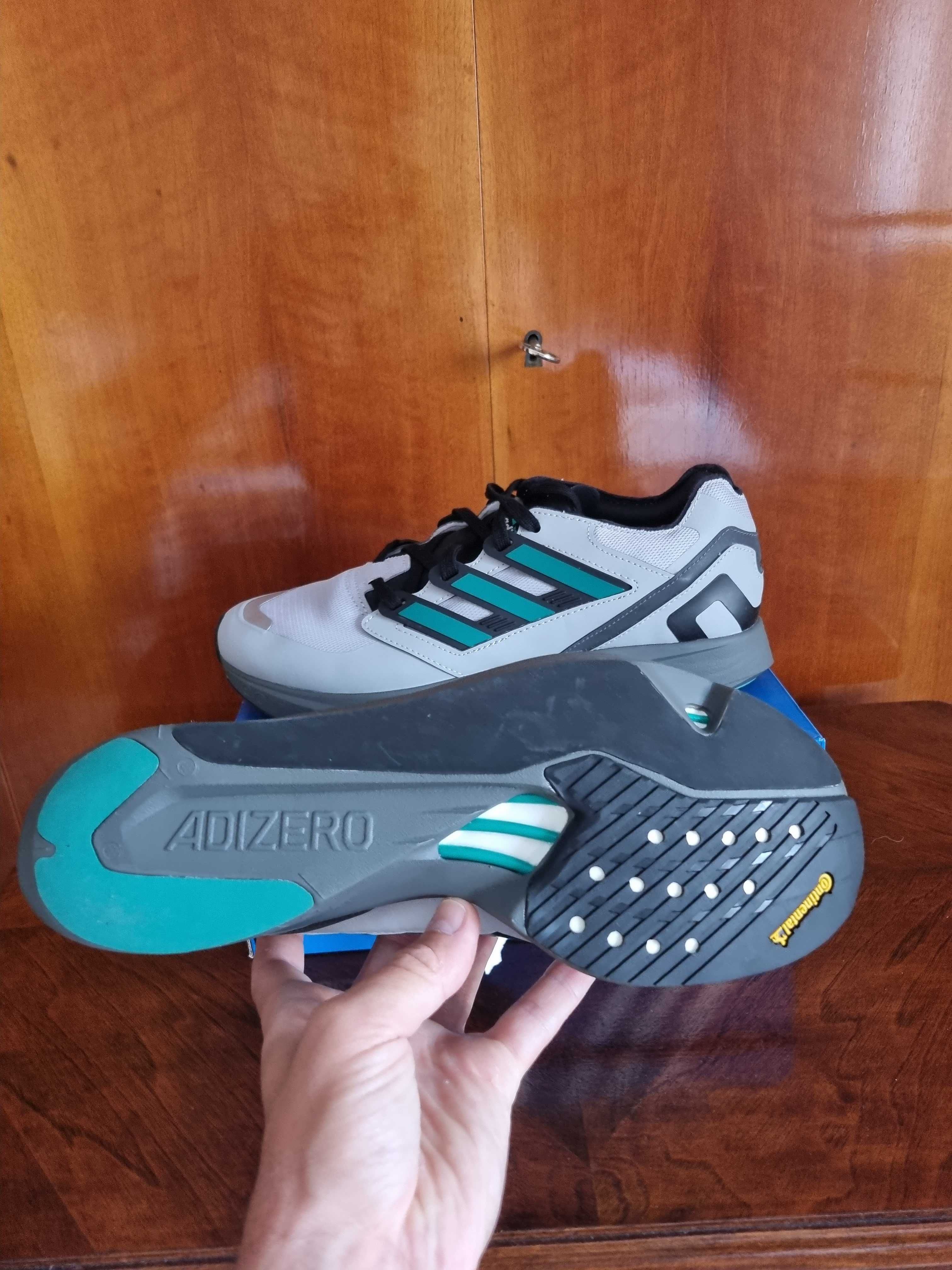 adidas adizero Equipment Performance (de sala,de alergat)