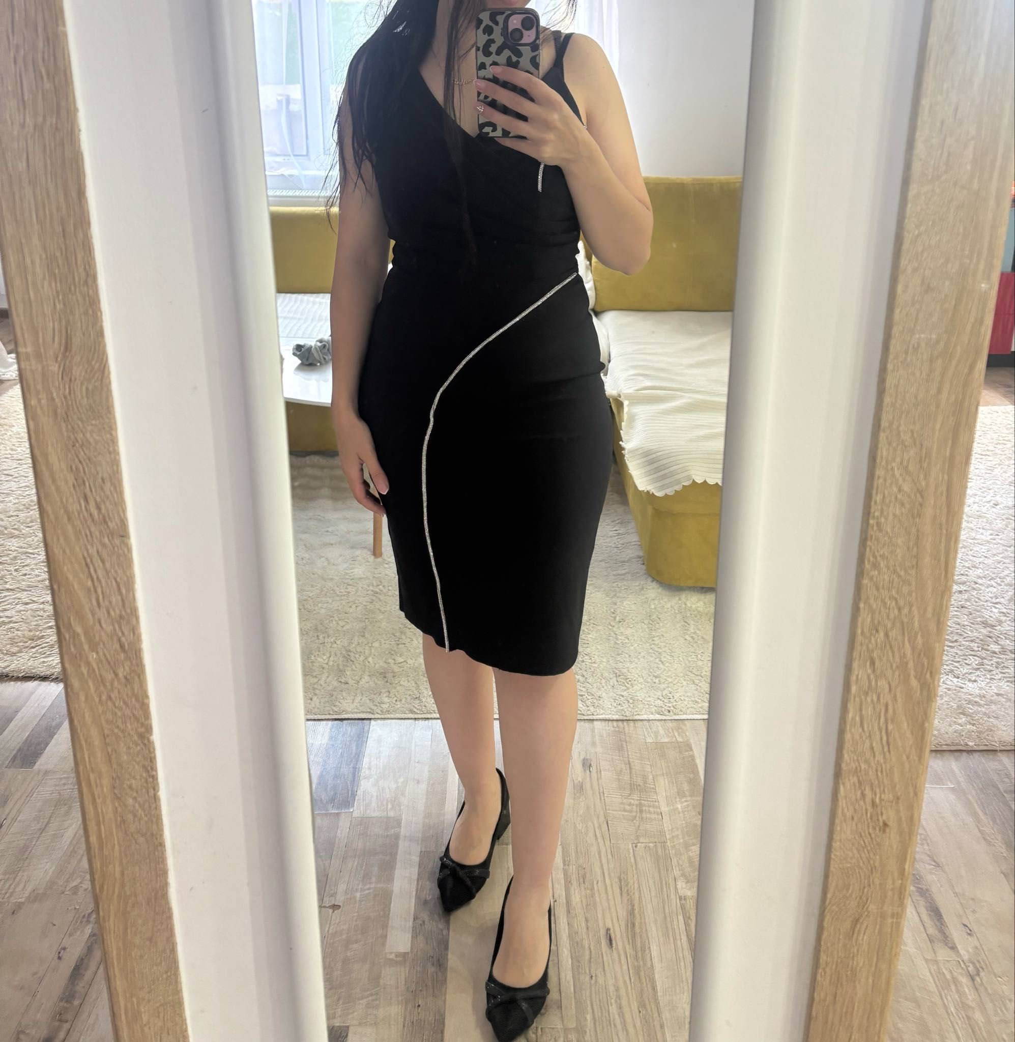 Чисто нова рокля Lucy
