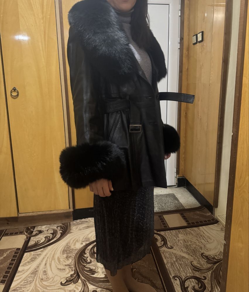 Дамско палто от естествена кожа, размер XS/S