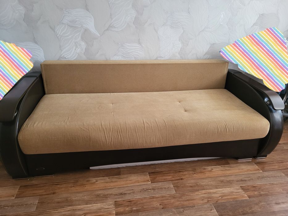 Диван в хорошем состоянии