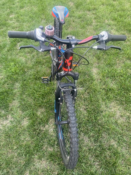 Bicigleta Cube Kid / Cube Acid 240