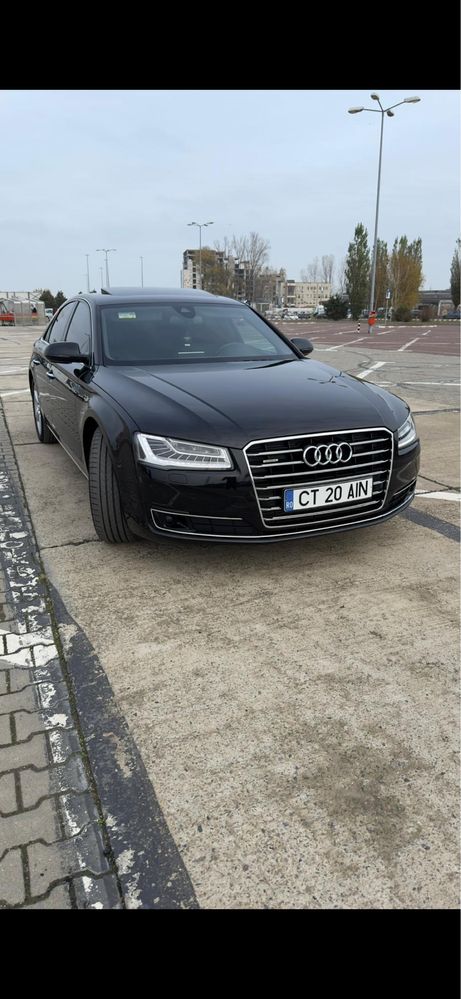 Vand audi A8 impecabil