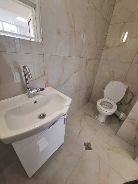 Дава се под наем Офис в Бургас, Меден рудник - зона А - 96 кв.м за 500 € - Снимка #2