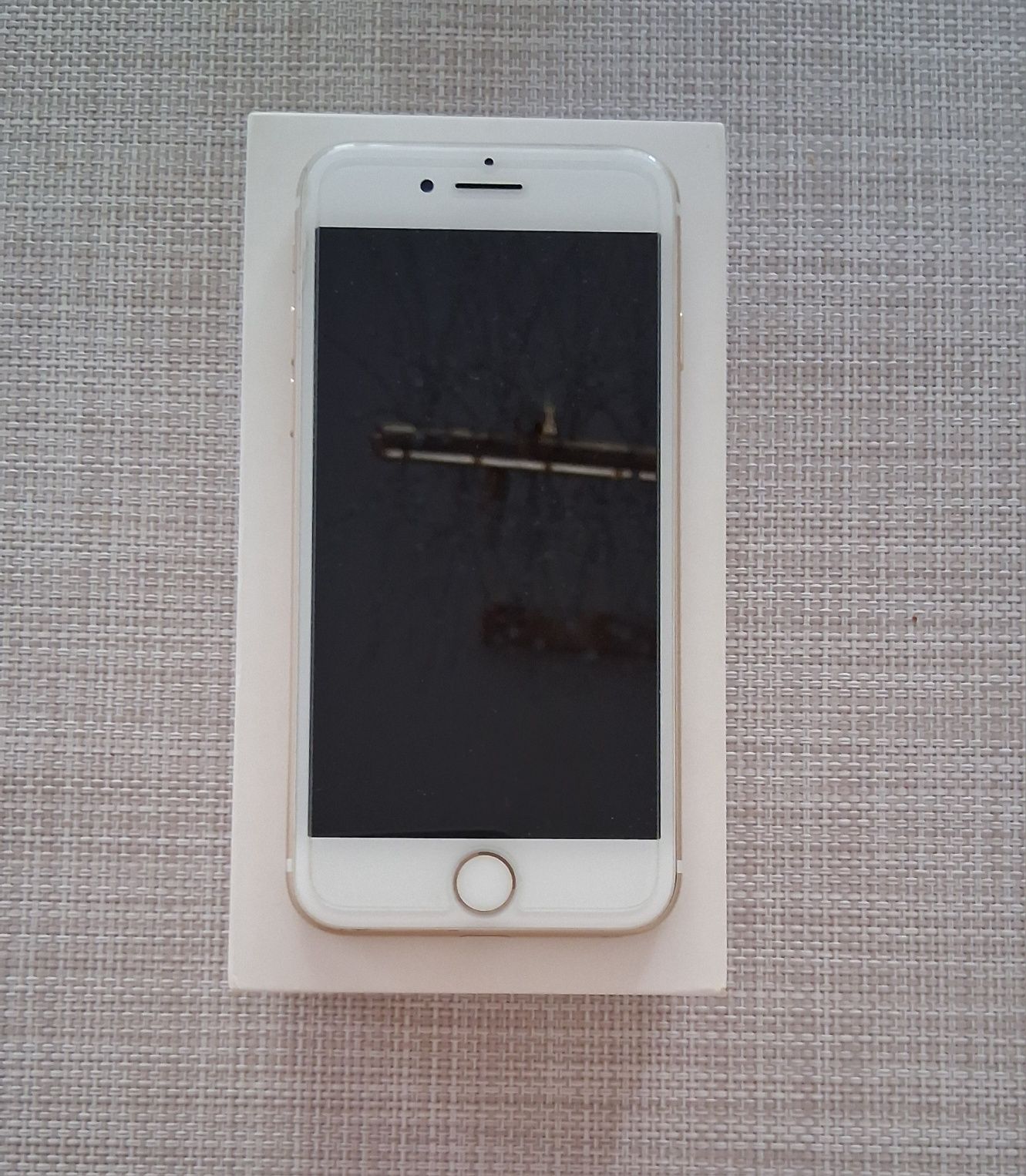 IPHONE 7 GOLD 32GB Много запазен