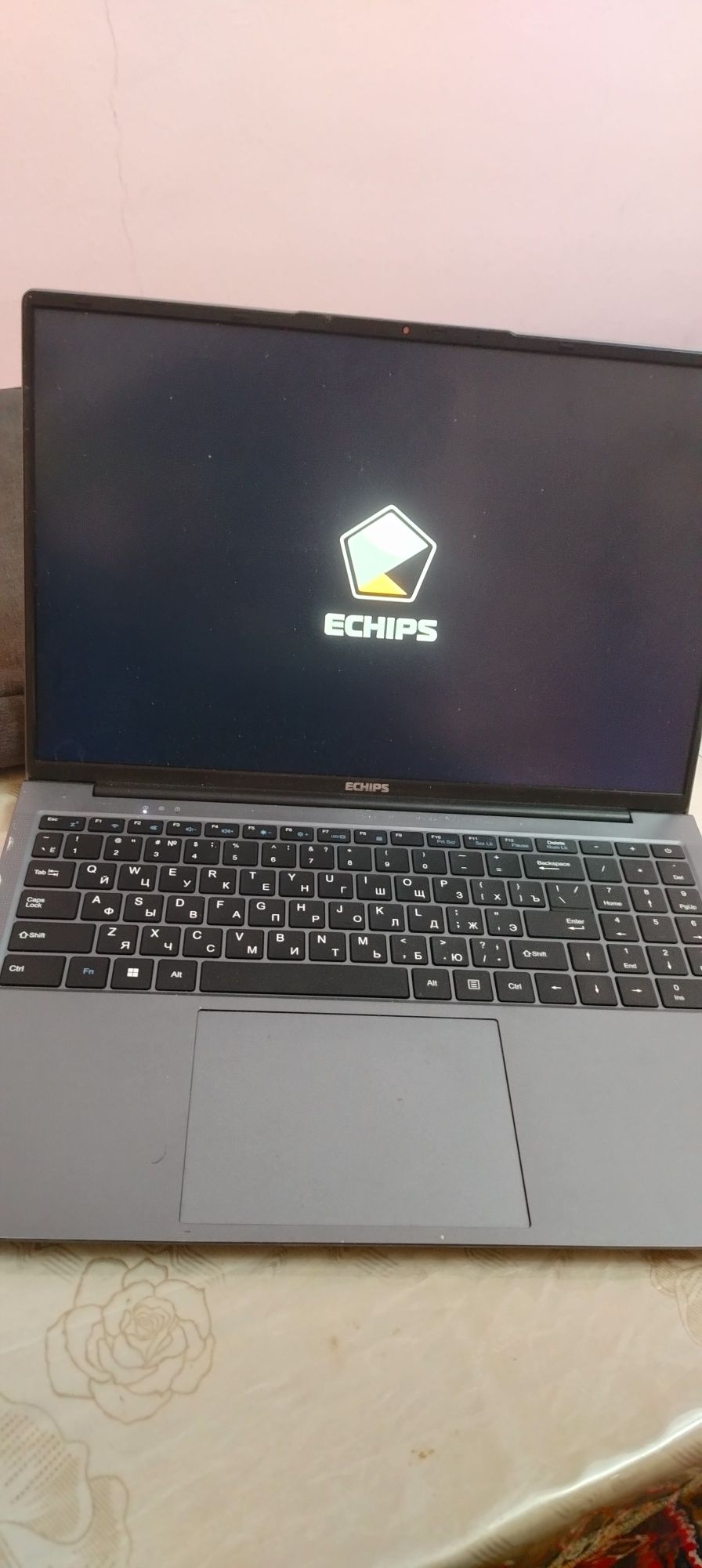 Ноутбук echips stiladi