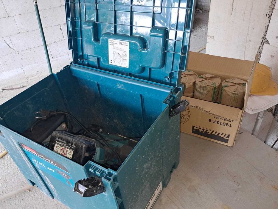 Masina de legat sarma Makita DTR180ZJ + baterii + 32 role rasma