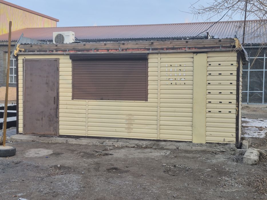 Контейнер  утеплённые 20 фут .