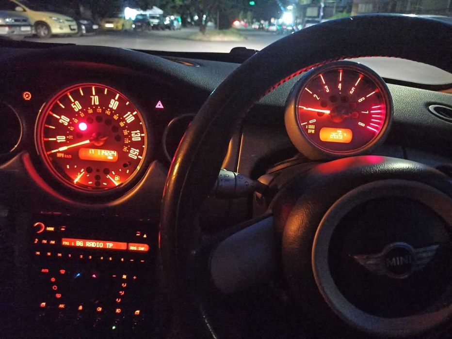 MINI COOPER 1,6, 2004 г.
116 К.С.