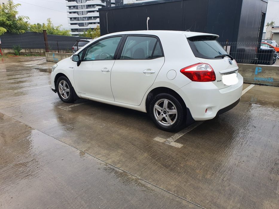 Toyota Auris Hybrid