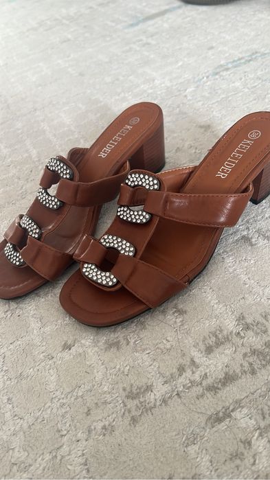 Женская летняя обувь. Новый.