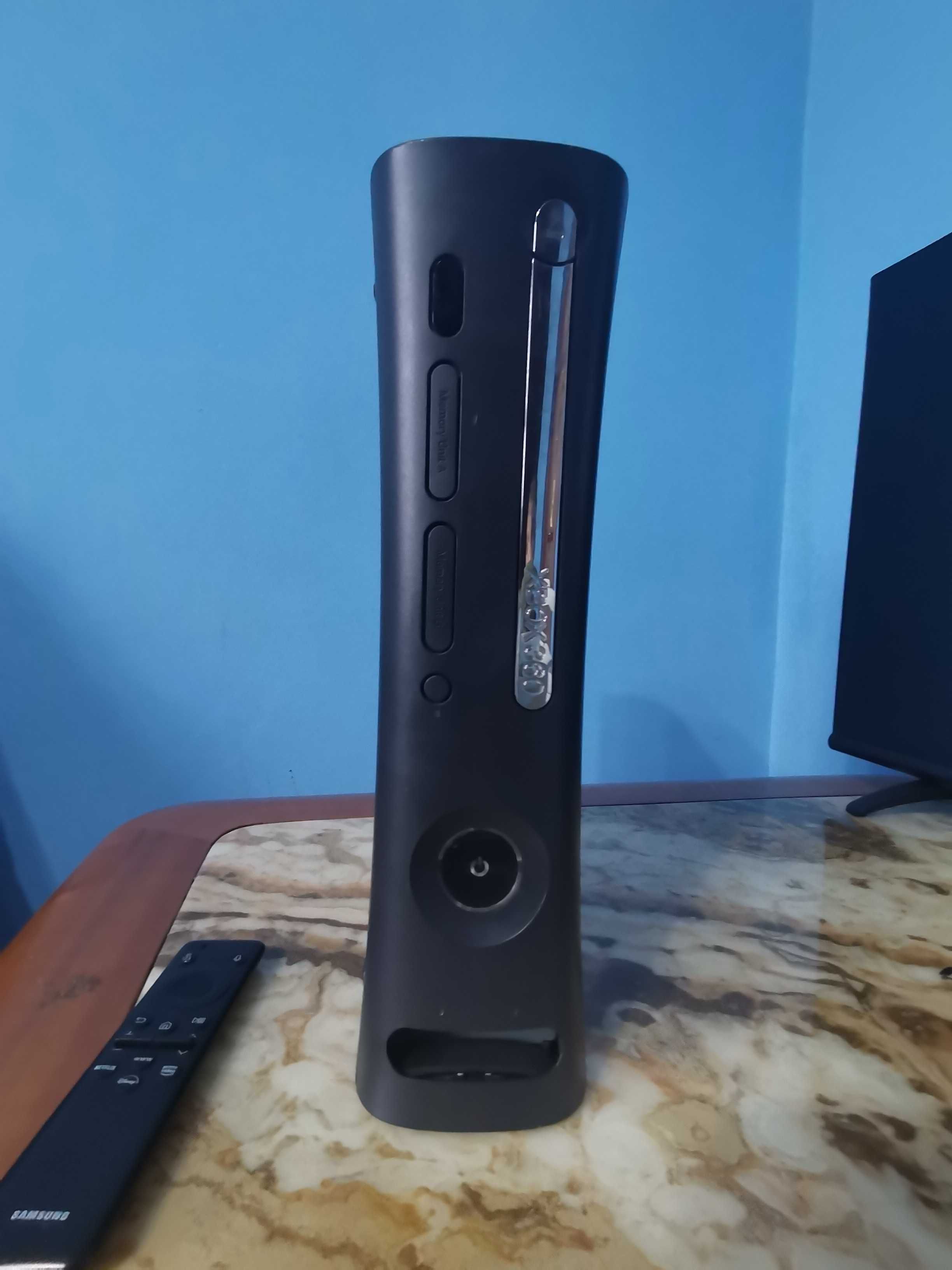 Vand xbox 360 120 gb + alte 7 jocuri