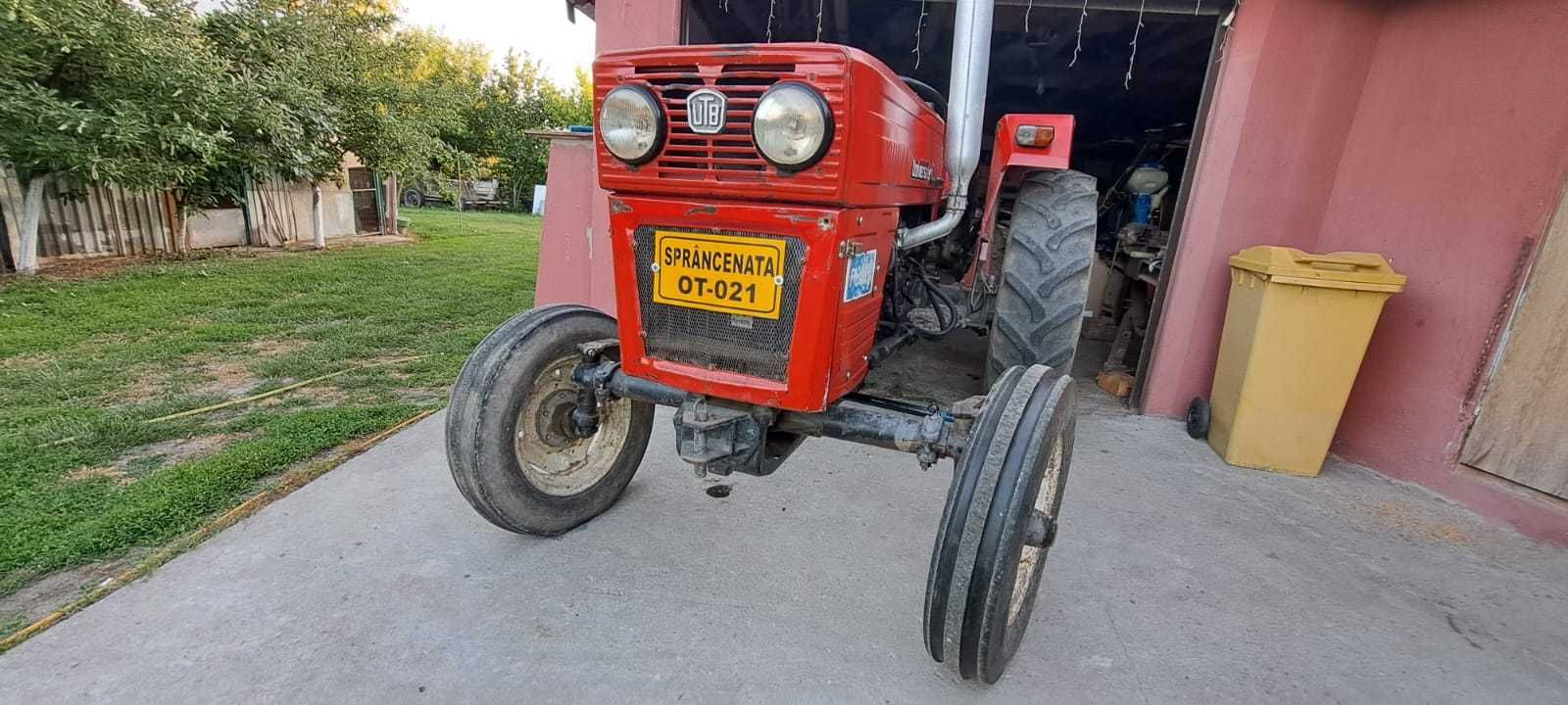 VAND Tractor UTB U445