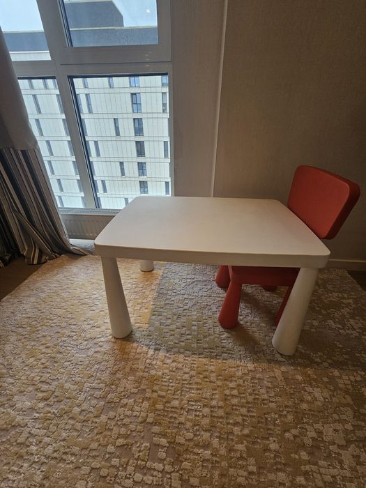 Детский столик и стул Икеа