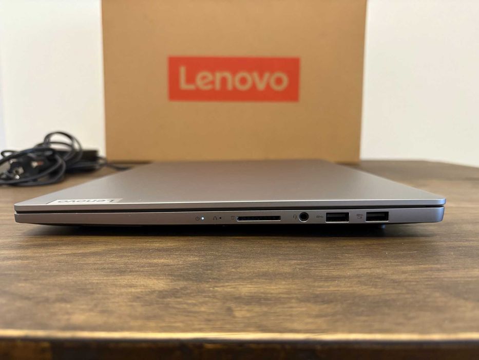 LENOVO IdeaPad Pro 5 16APH8, AMD Ryzen 7 7840HS, 16" 2.5K, 32GB, 1TB