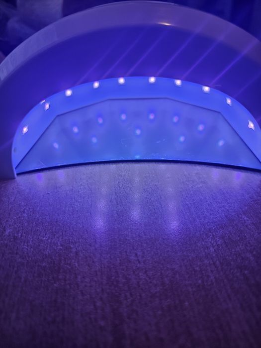 Lampa UV Melkior si 8 oje semipermanente