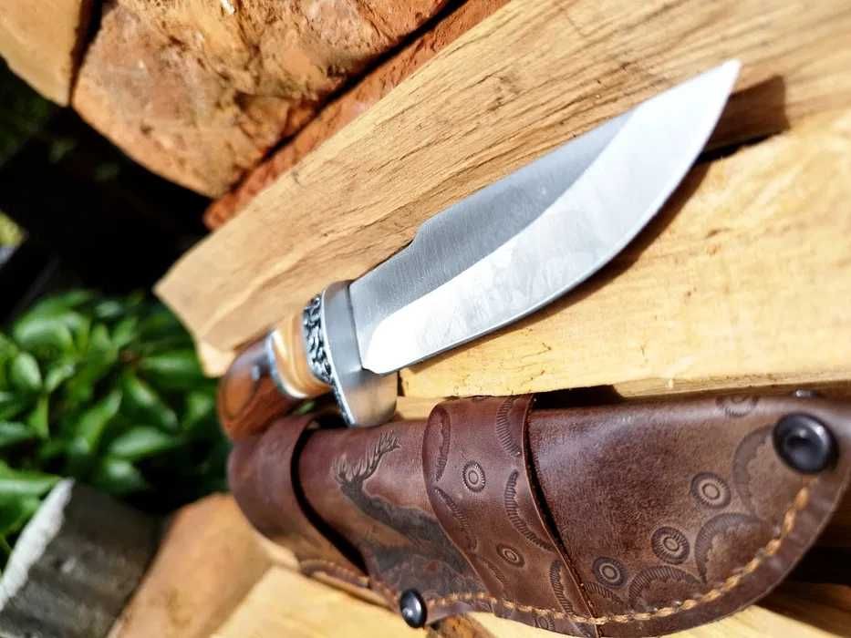 Cuțit Sârbesc, Oțel inoxidabil cu garda prindere, teaca piele