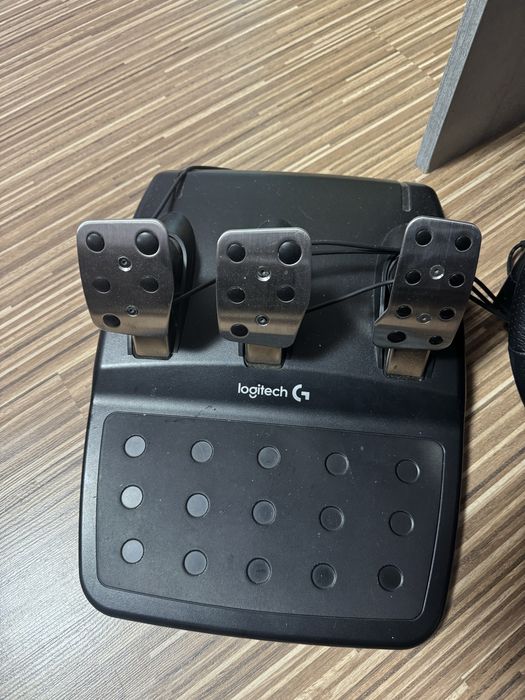 G29 Logitech волан и педали
