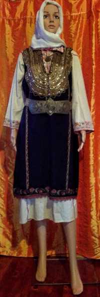 Автентична женска носия от Граово, Пернишко, Шопска Етнографска област