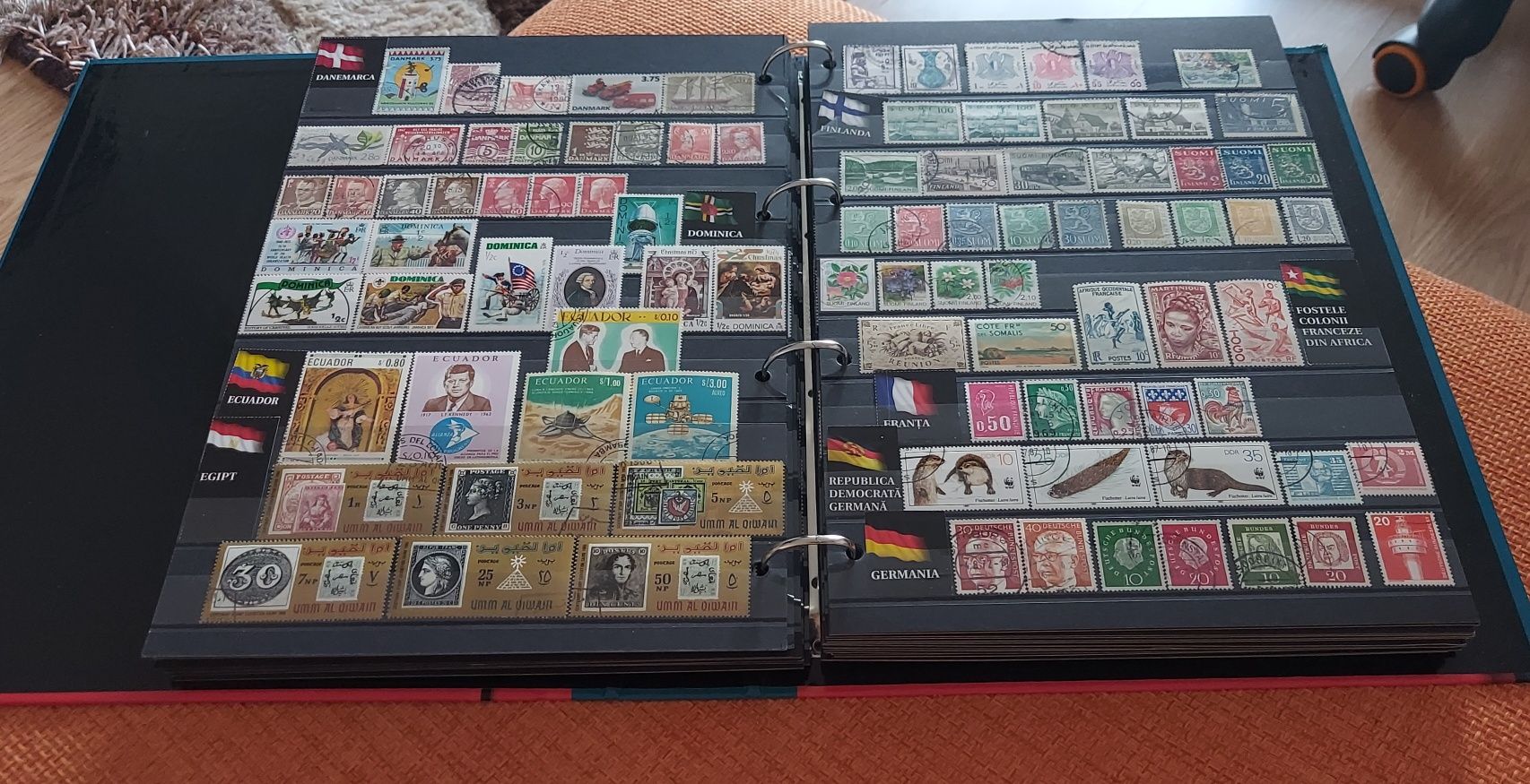 Clasor nou - aproape 3000 timbre