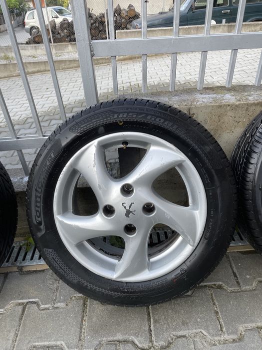 Джанти с гуми 185/60 R15
