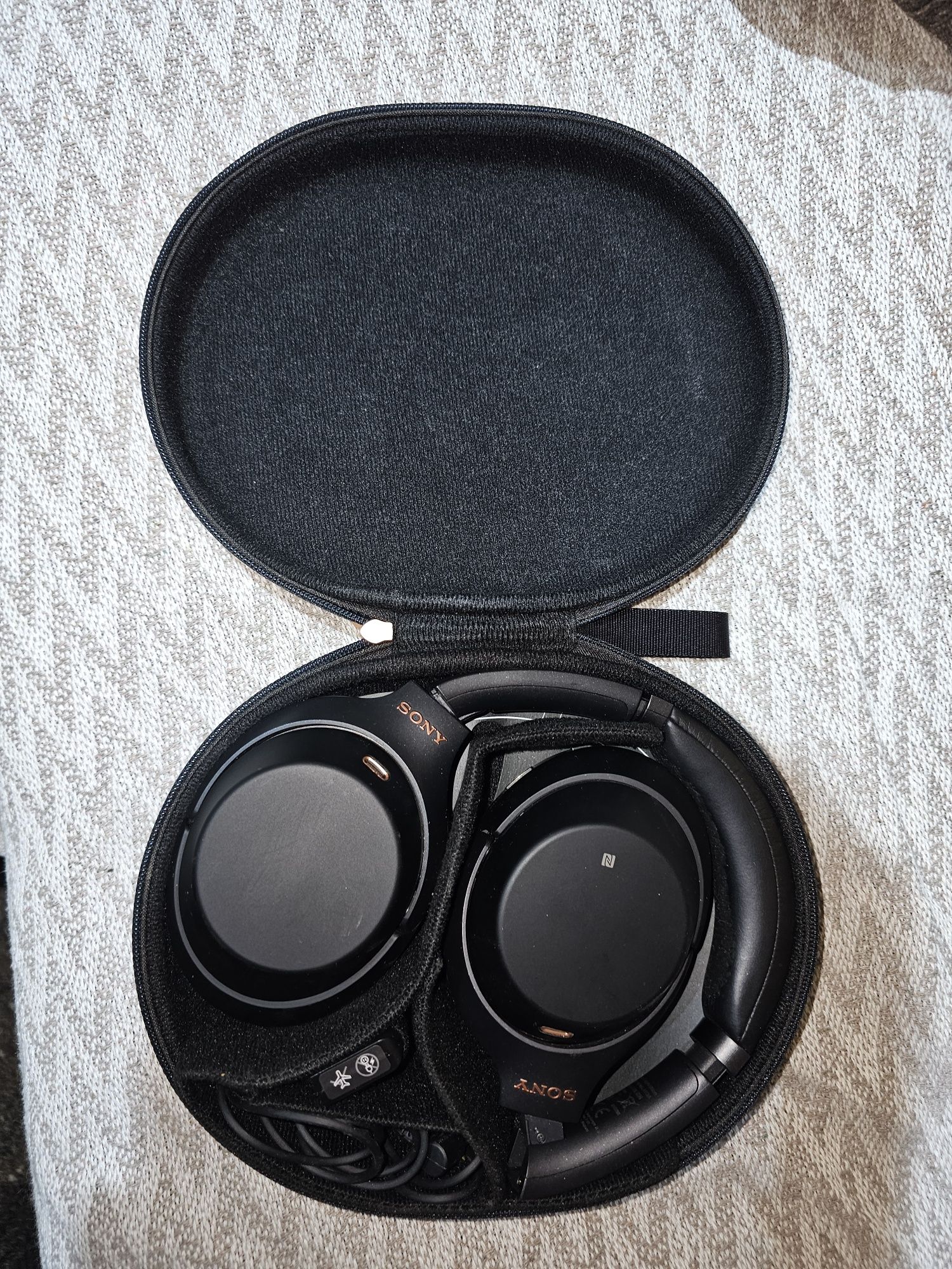 SONY WH-1000xm3 Noise cancelling