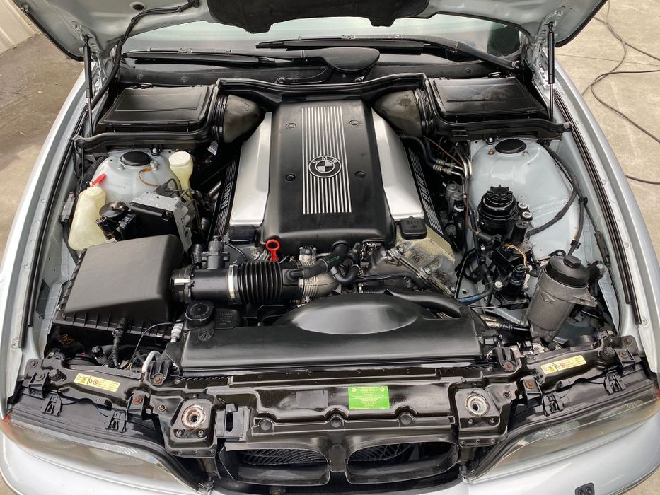 BMW 535i E39 – 3.5L V8 (M62) – 244 CP Retromobil