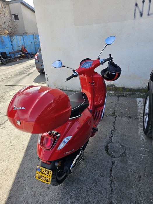 Scuter Vespa Sprint 2022 50cc