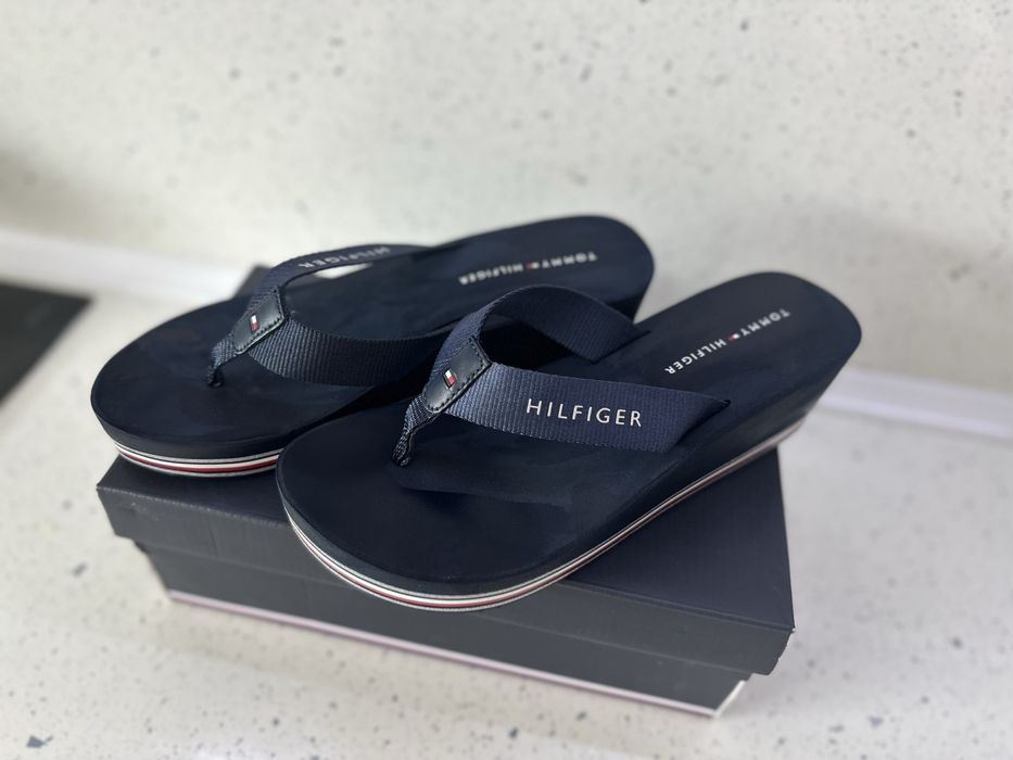 Чехли Tommy Hilfiger