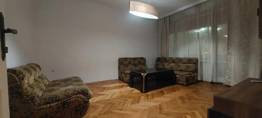 Дава се под наем Двустаен апартамент в Бургас, Лазур - 60 кв.м за 346.8 € - Снимка #1