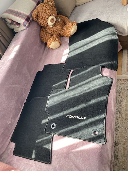 Set 4 preşuri/covoraşe auto Toyota Corolla