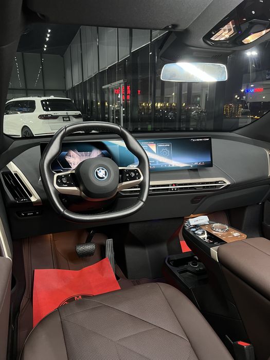 BMW iX 40i xDrive 2024