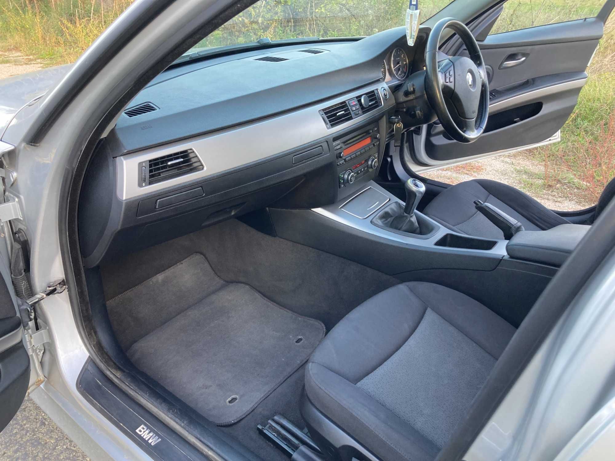 BMW318i E90 Десен Волан