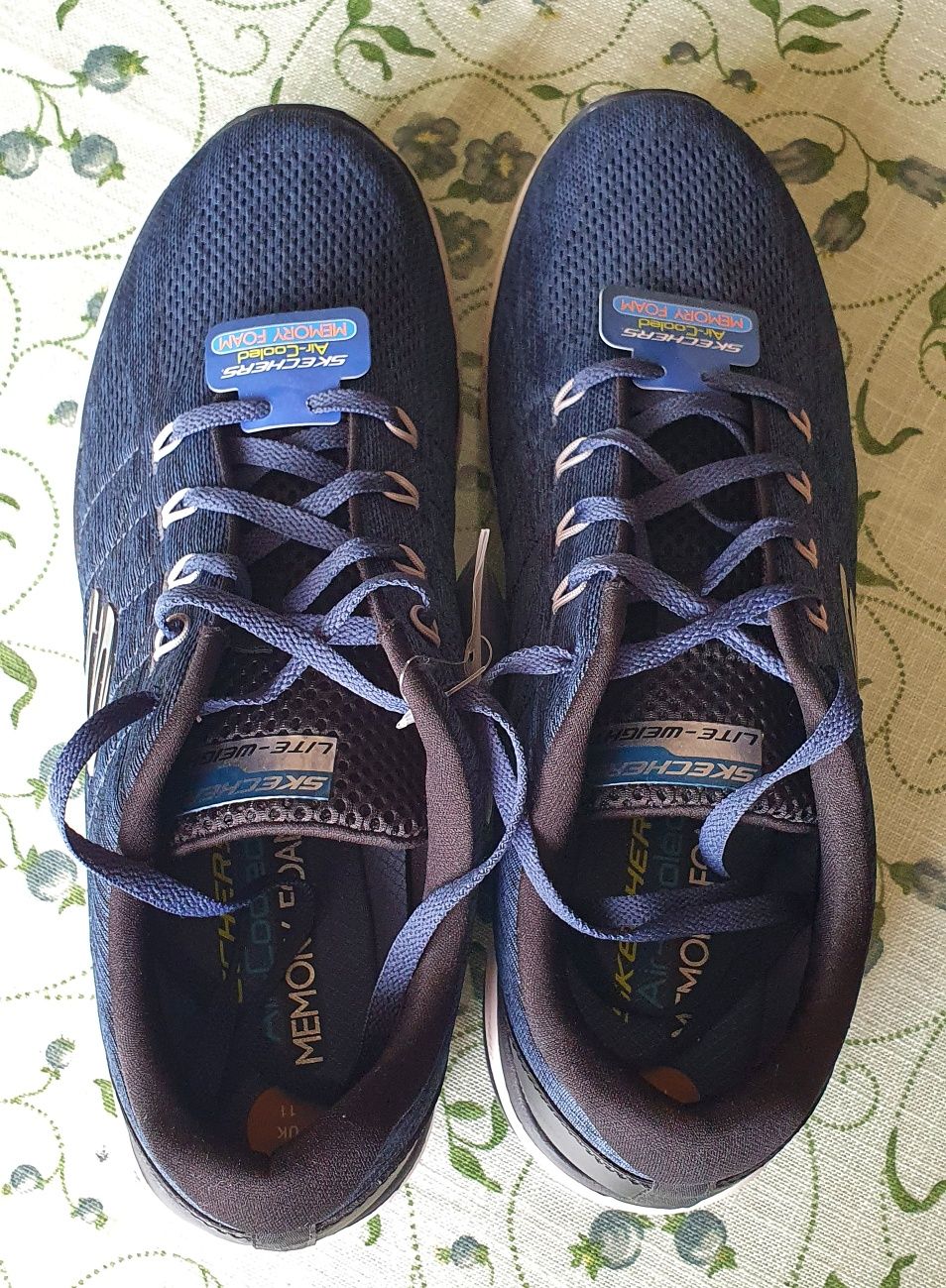 Adidași, Papuci, Skechers Originali Anglia 45 - 46, 30 cm Noi !