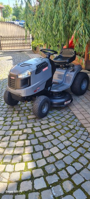 Tractoraş tuns gazon 17 cai putere.