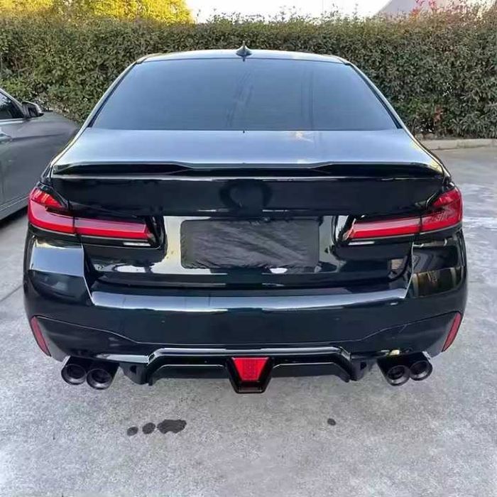 Difuzor cu LED Bara Spate M Performance CS Style BMW G30 G31, 2018-22