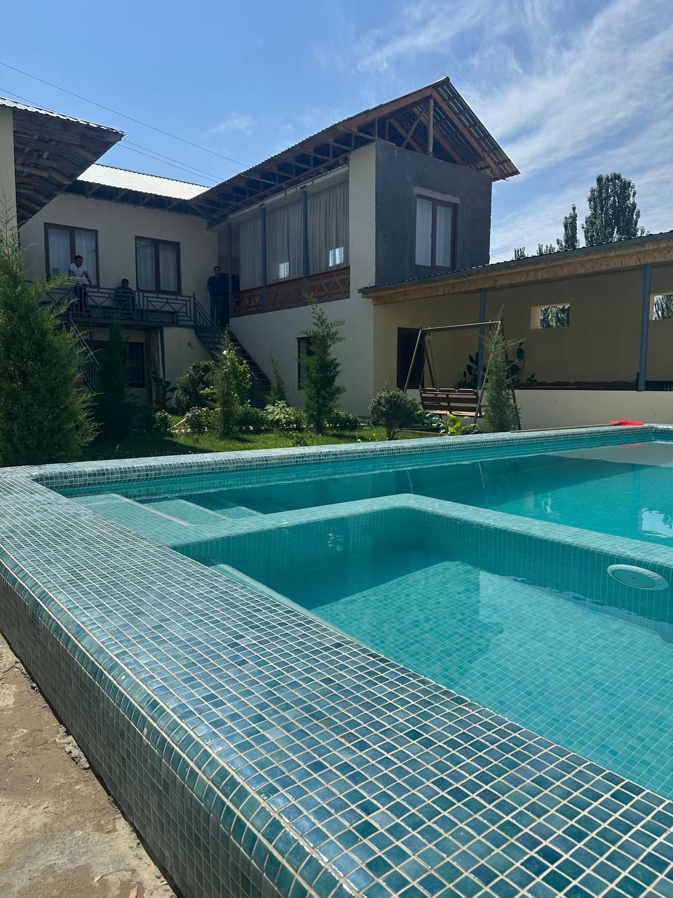 Oqtoshda oilaviy dacha