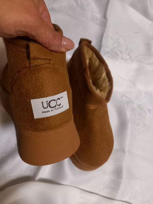 UGG dama model superb